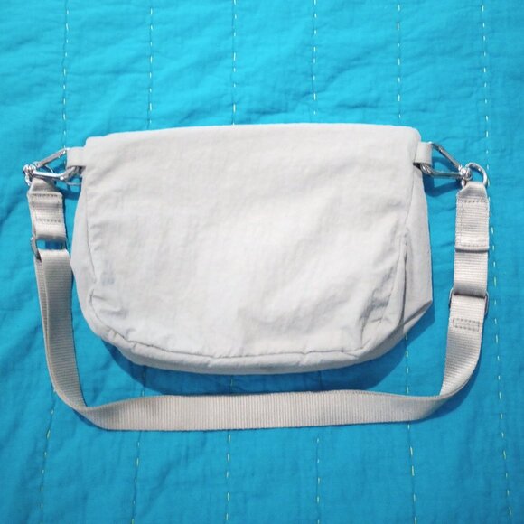 Lululemon All-Night Festival Bag, Light Gray, 12" x 8", Pre-Owned - Picture 2 of 13